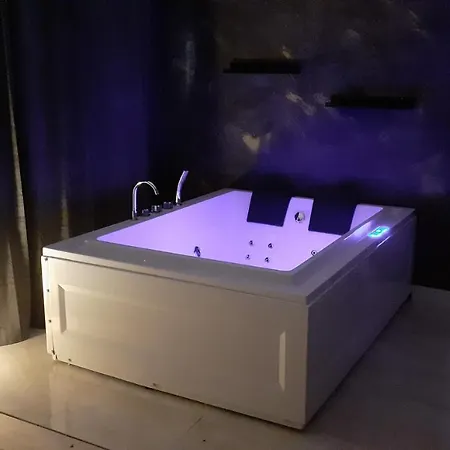 Affittacamere Gold House 3*