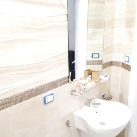 Affittacamere Gold House 3*