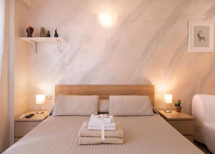 Gold House Pensionat 3*