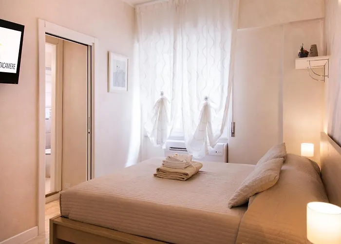 Gold House Гостевой дом Специя